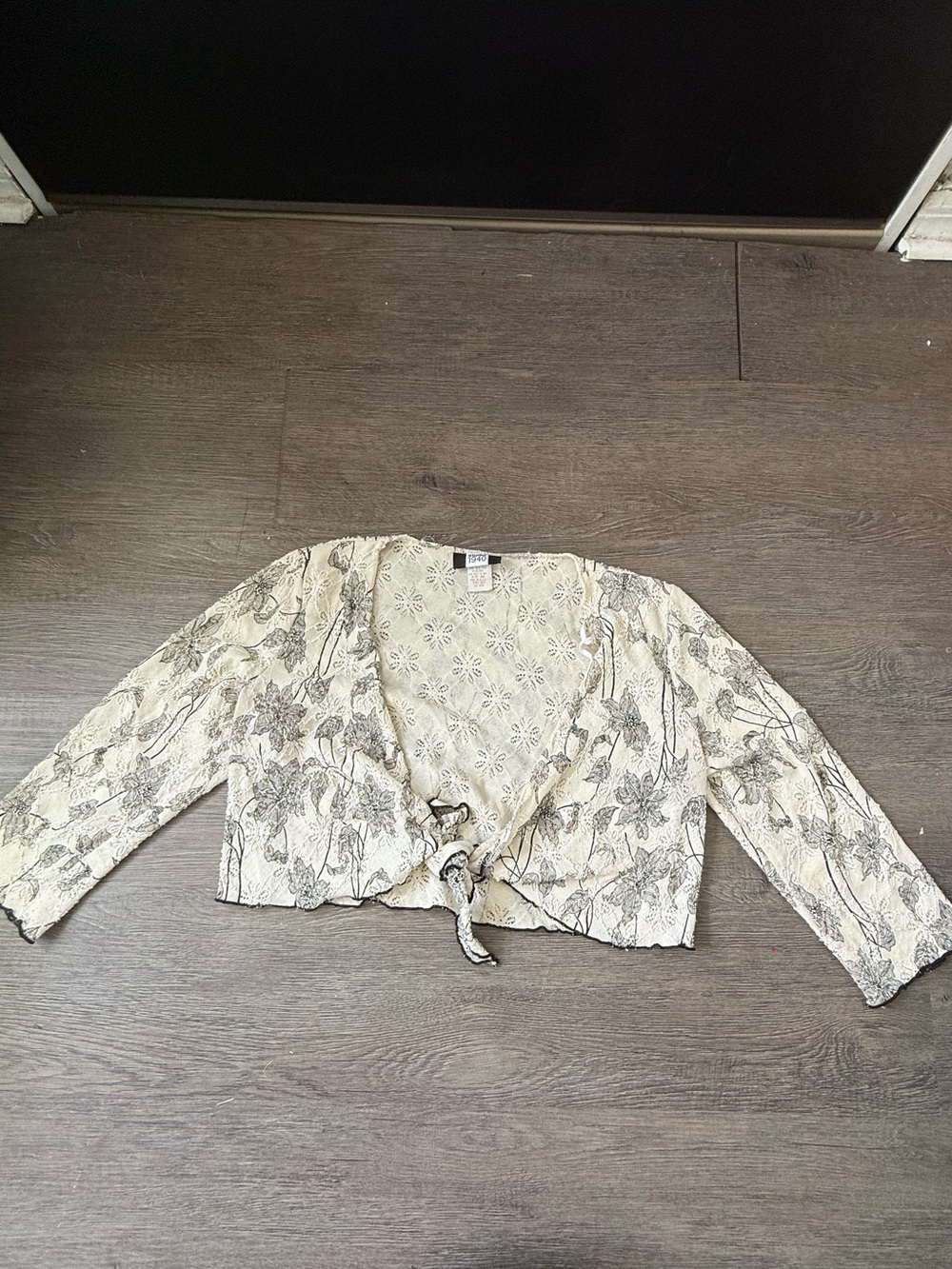 Studio Cream Floral Tie-Front Cropped Camisole